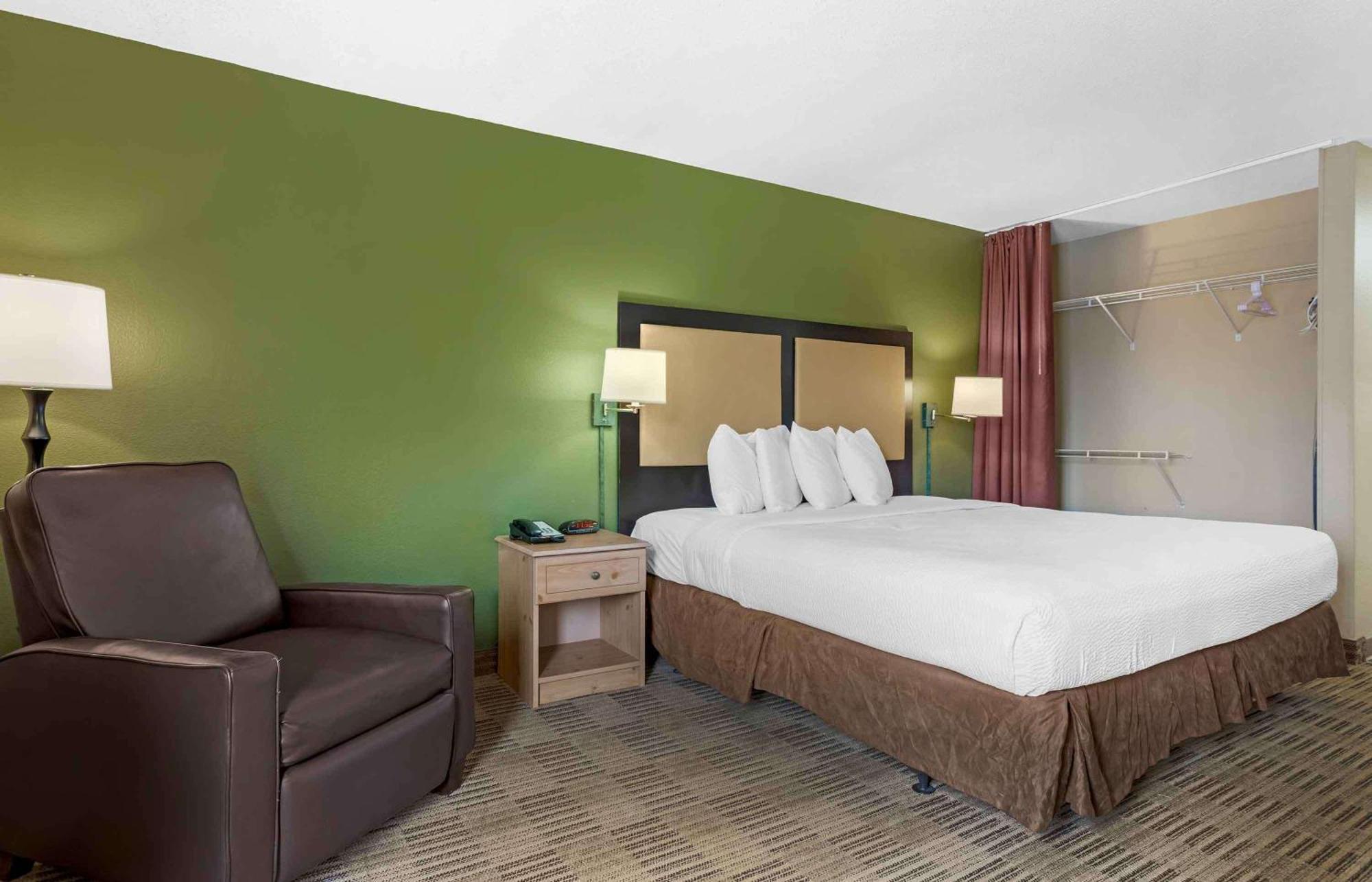 Extended Stay America Suites - Houston - Galleria - Uptown Eksteriør billede